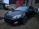 Opel Astra J 2.0 CDTI Sportstourer Navi Le... - Opel Astra aus 2010: Sports