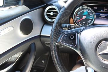 Mercedes E 200 - 12
