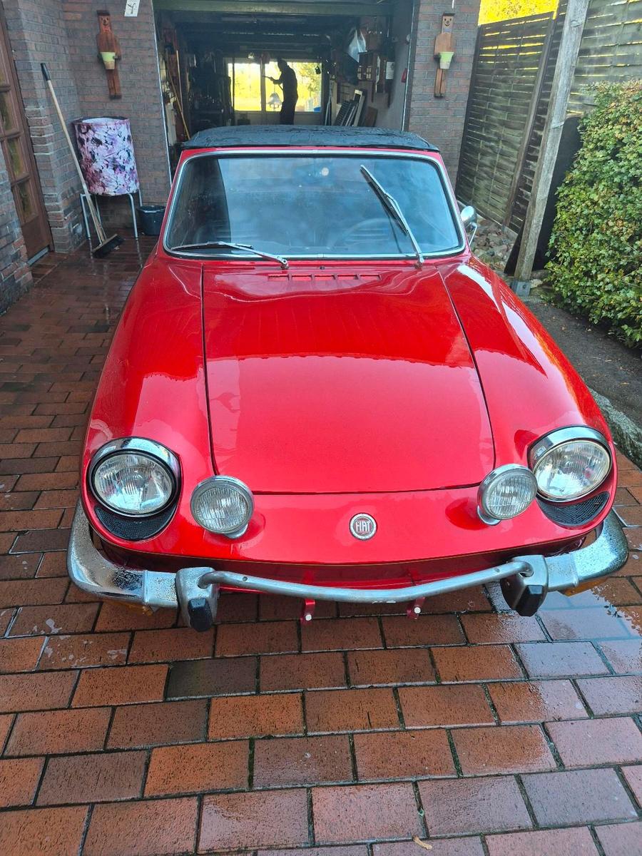 Fiat 124 Spider