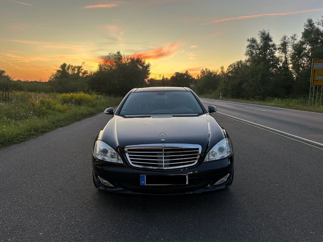 Mercedes-Benz S320 W221 LANG VOLLAUSSTATUNG TUV 12/2025