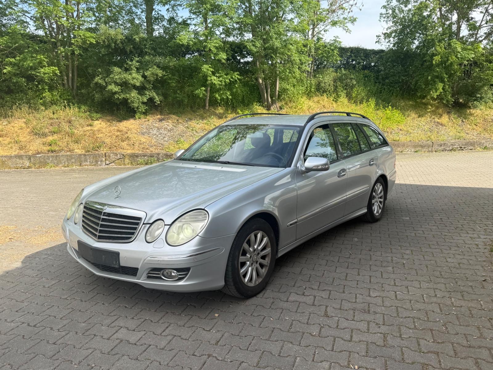 Mercedes-Benz E 220 E T-Modell E 220 T CDI Automatik