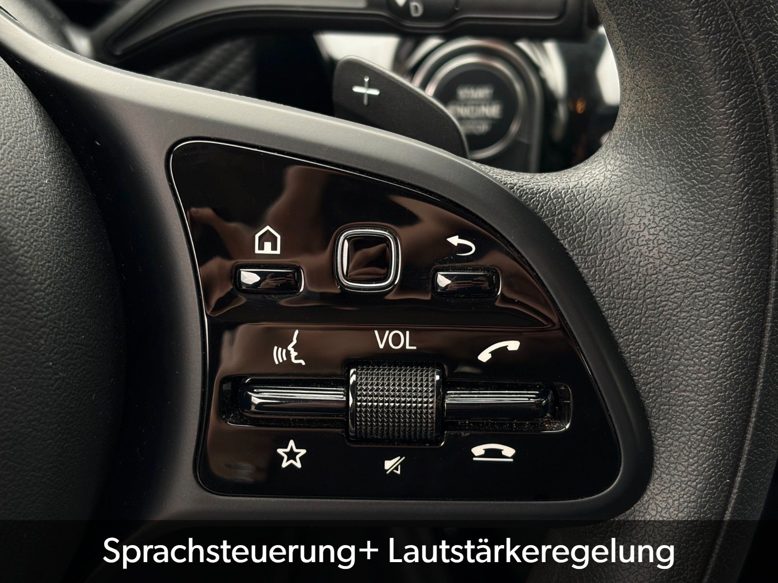 Fahrzeugabbildung Mercedes-Benz CLA 180 SB SHZ LKA TEMP MBUX Navi Wifi CarPlay