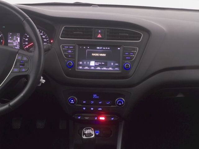 i20 STYLE+NAVI+RÜCKFAHRKAMERA+SCHIEBEDACH+SITZ-/