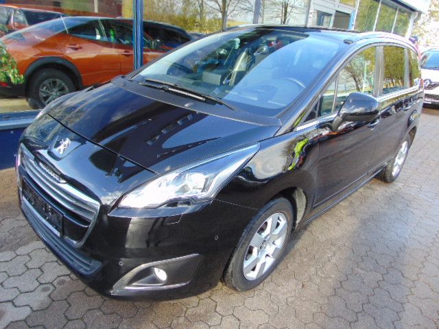 Fotografie des Peugeot 5008