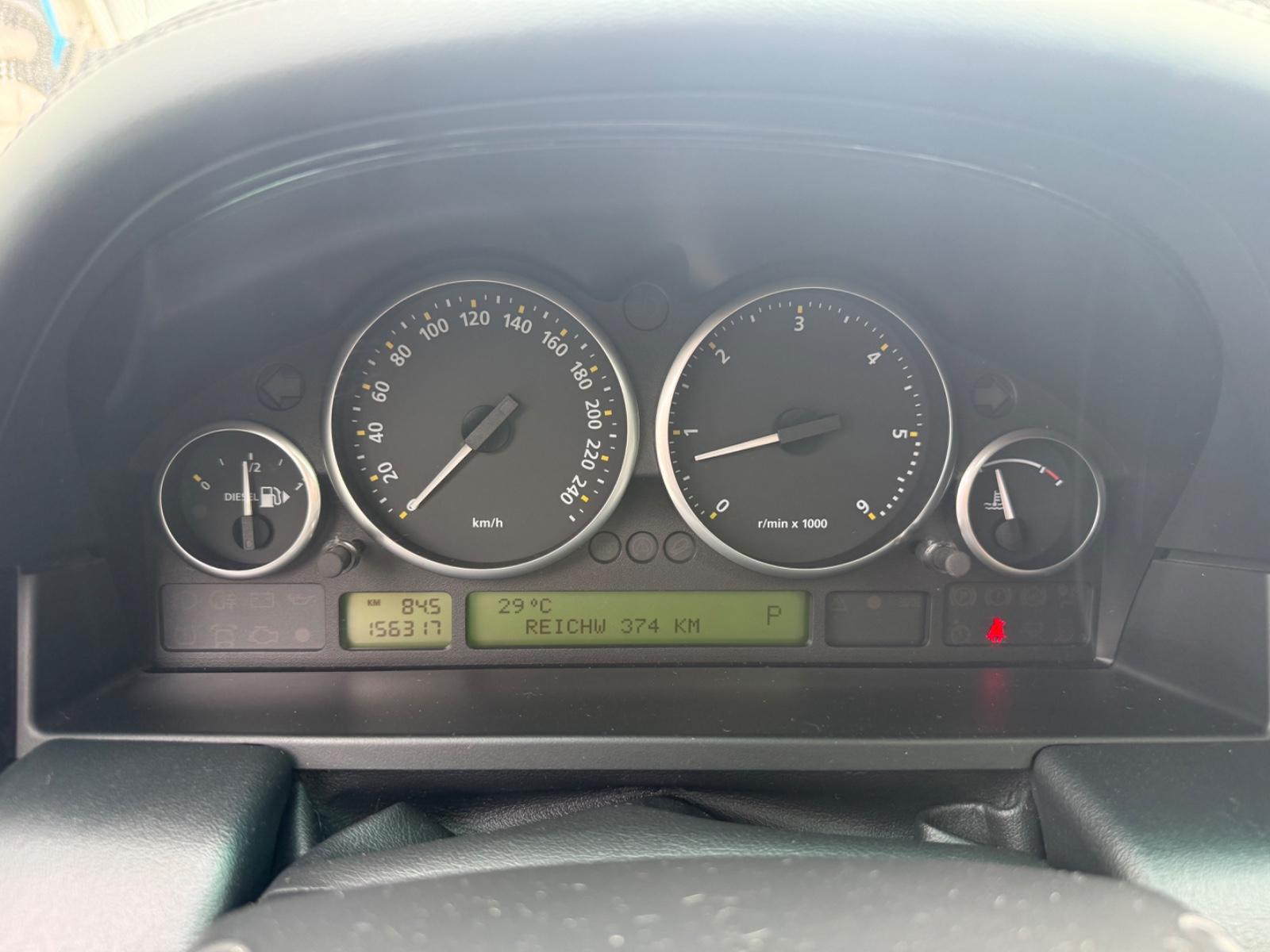 LAND ROVER RANGE ROVER VOGUE V8 272 ch 4X4 BVA - HAYON ÉLECTRIQUE - TOIT OUVRANT - VOLANT EN CUIR