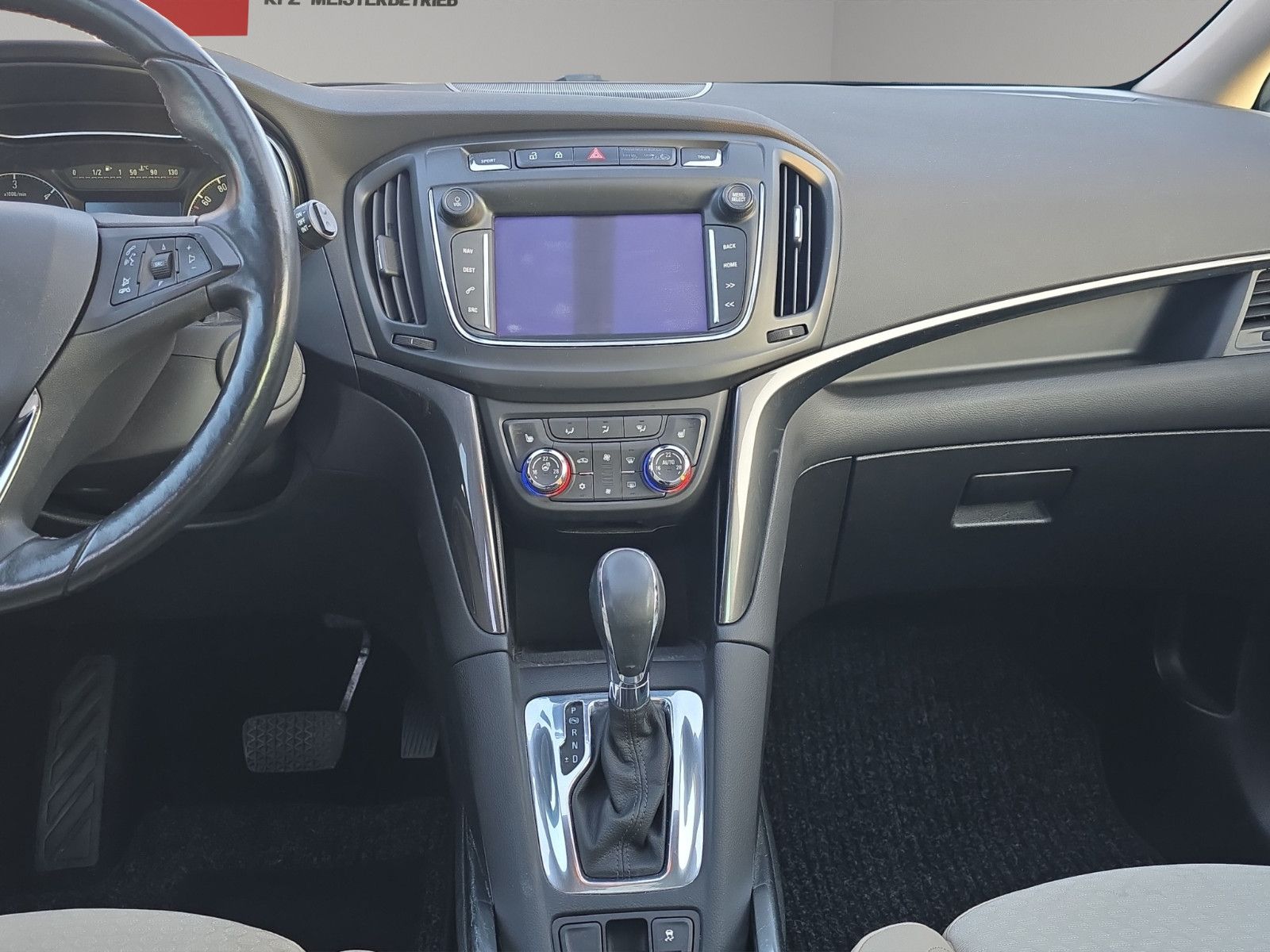 Fahrzeugabbildung Opel Zafira Tourer 7-SiTZER+AUTOMATiK+KAMERA+PANORAMA