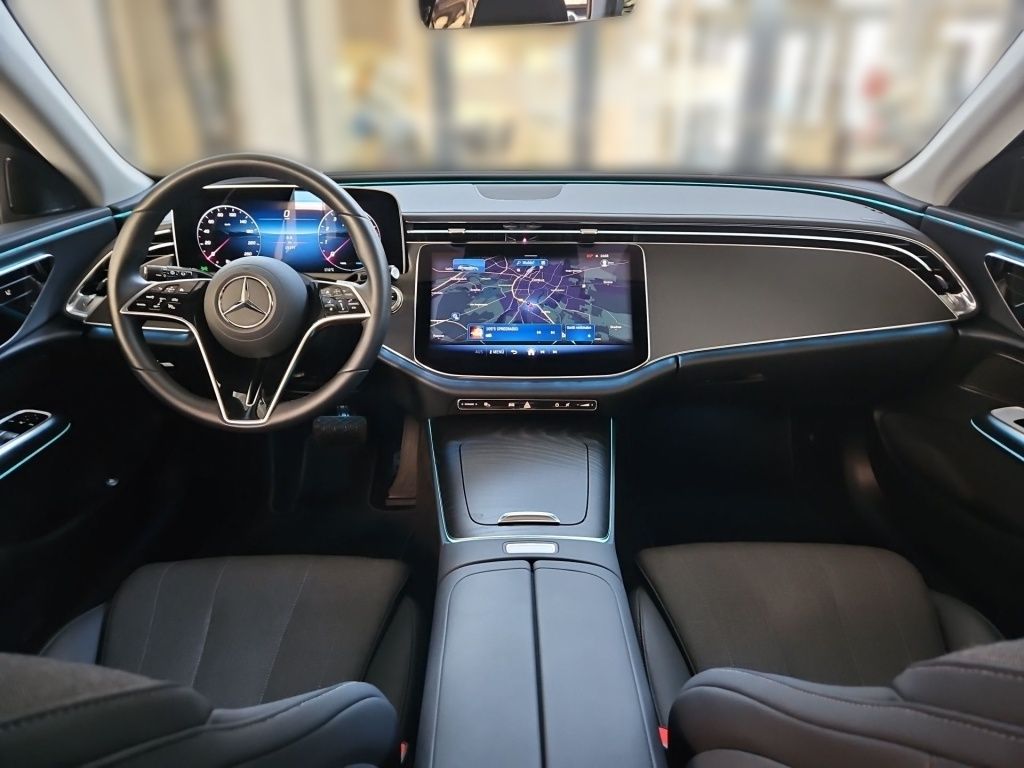 Fahrzeugabbildung Mercedes-Benz E 200 T Avantgarde AHK LED Pano ACC Navi KeyLess