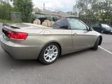 BMW 330d Cabrio - - mit Diesel-Antrieb: Beige, Cabrio