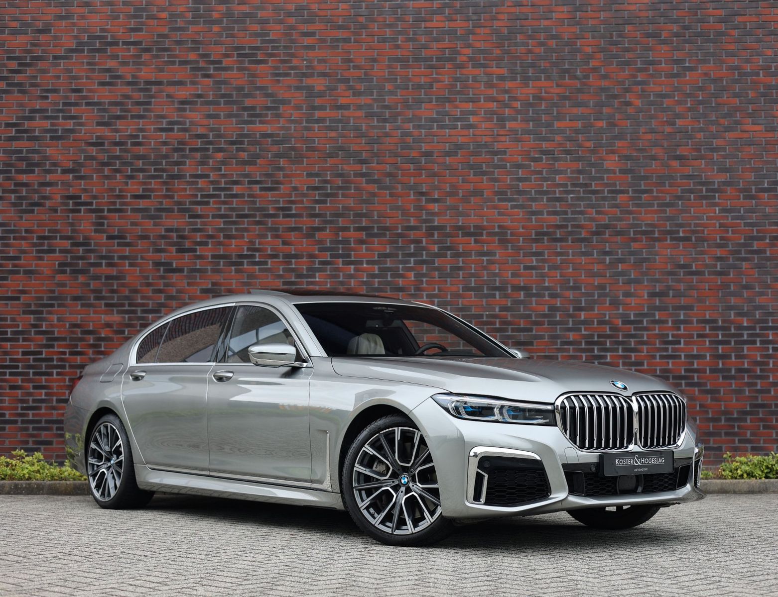 BMW 750 Li xDrive | Pano - AHK - Lounge Pack