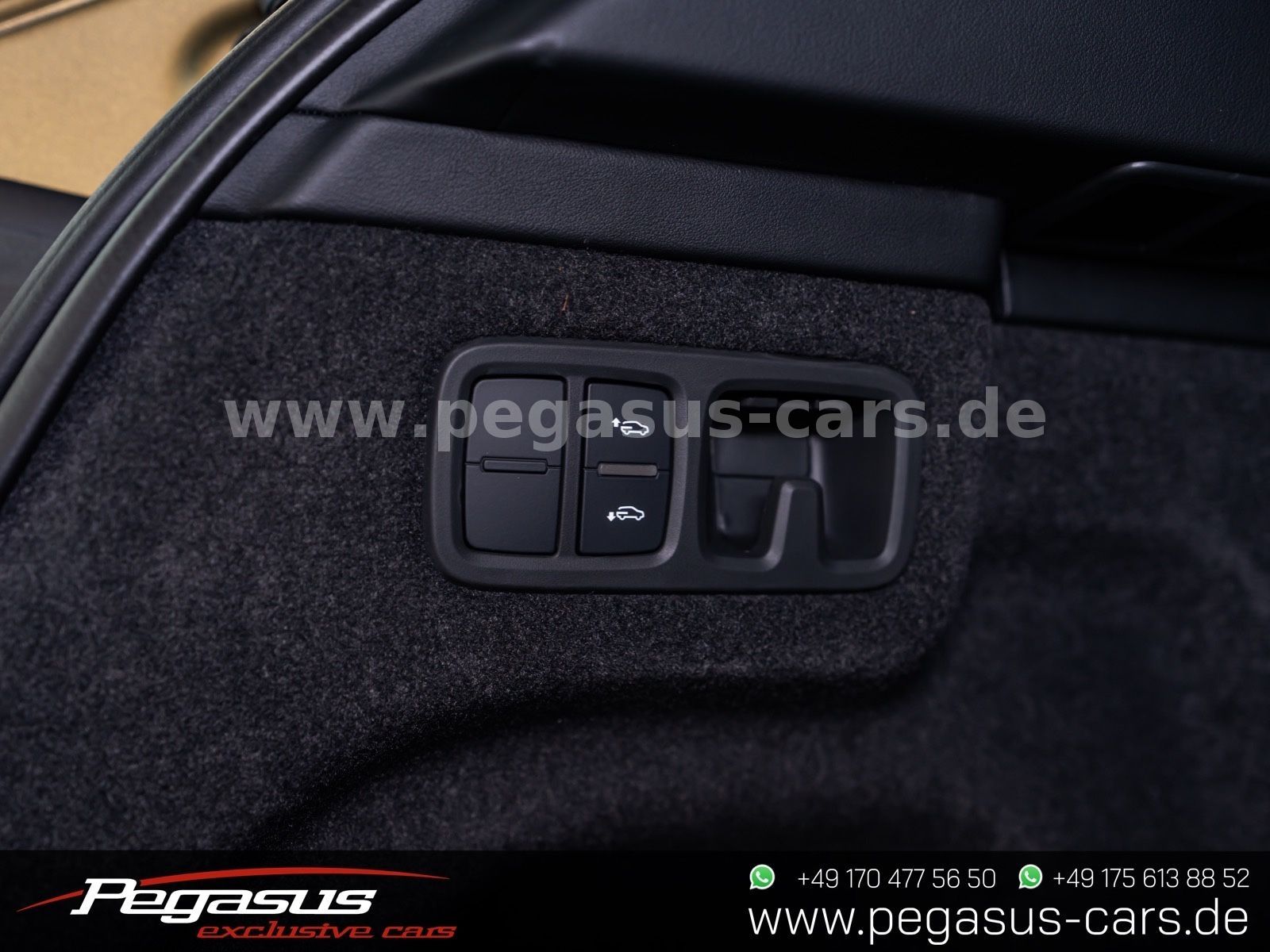 LAMBORGHINI Urus - 40