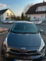 Kia Rio 1,4l zu verkaufen - Kia Rio mit Benzin-Antrieb: Kleinwagen, 1.4