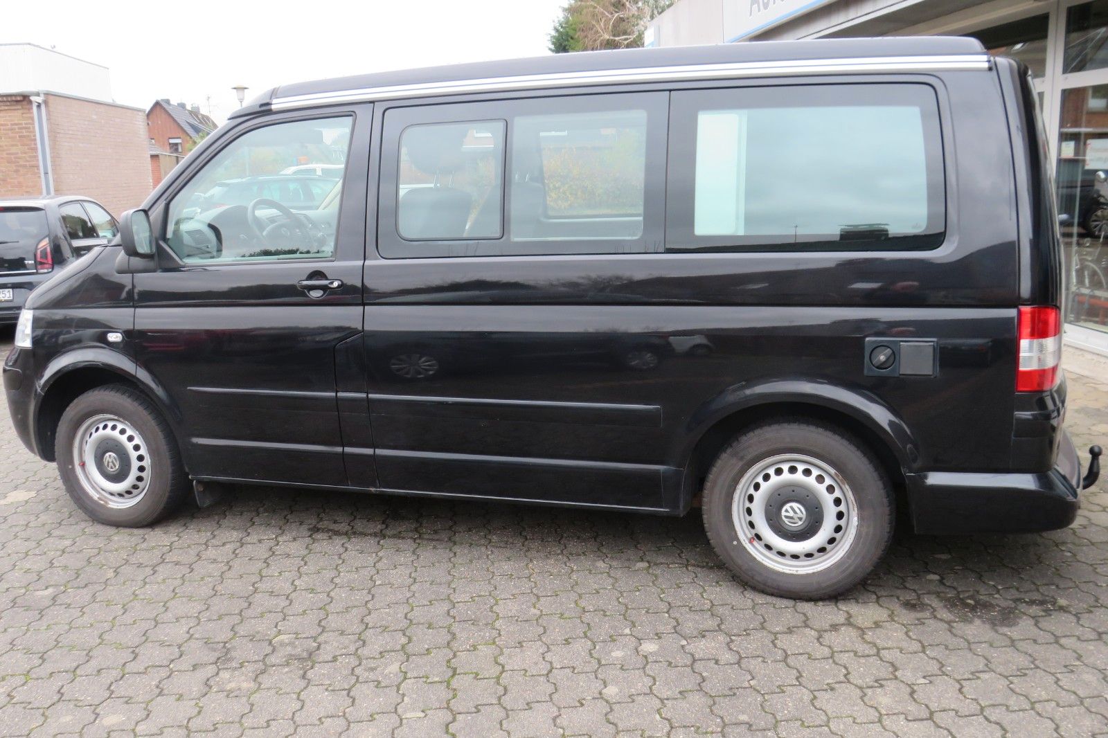 Fahrzeugabbildung Volkswagen T5 California 1.H SCHECKHEFT MOTOR TEILÜBERHOHLT