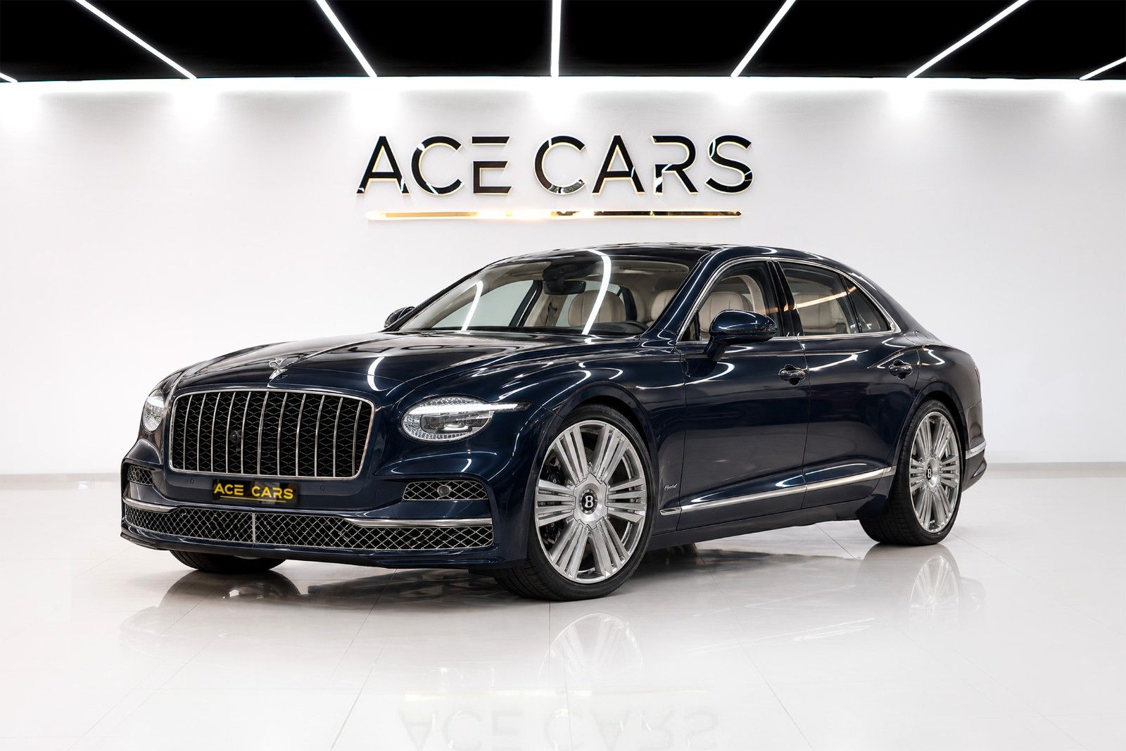 Bentley Flying Spur Azure V8 Hybrid MY27 Full