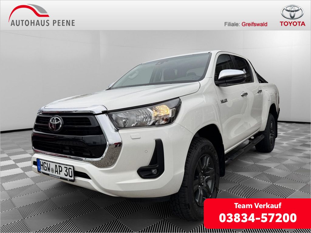Toyota Hilux 2.4 Double Cab Comfort 4x4 PDC SHZ KAMERA