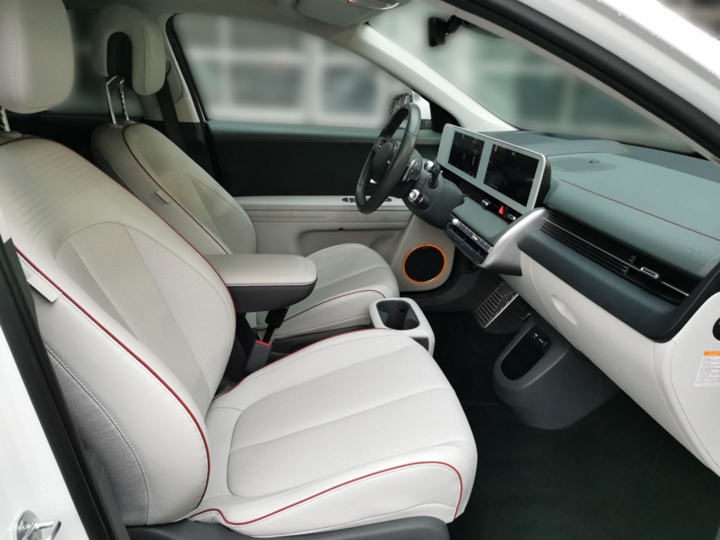 Fahrzeugabbildung Hyundai IONIQ 5 Uniq Elektro 4WD 72 Relax-Paket 8x berei