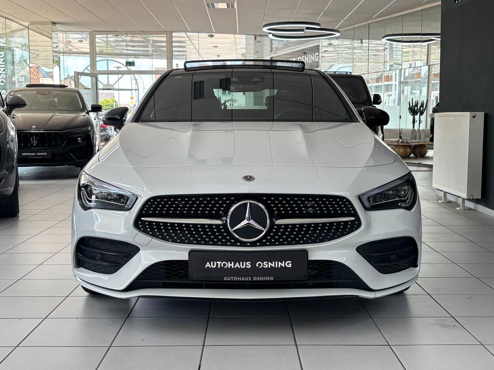 Mercedes-Benz CLA 200 AMG PANO WIDESCREEN CARPLAY MULTIBEAM foto 2
