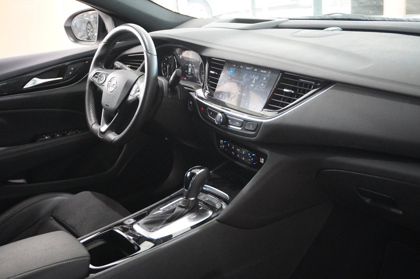 Opel Insignia B ST 2.0D UTLIMATE NAVI/LED/KAMERA/AHK