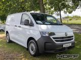Volkswagen T7 Transporter - weiße Volkswagen T7 Transporter