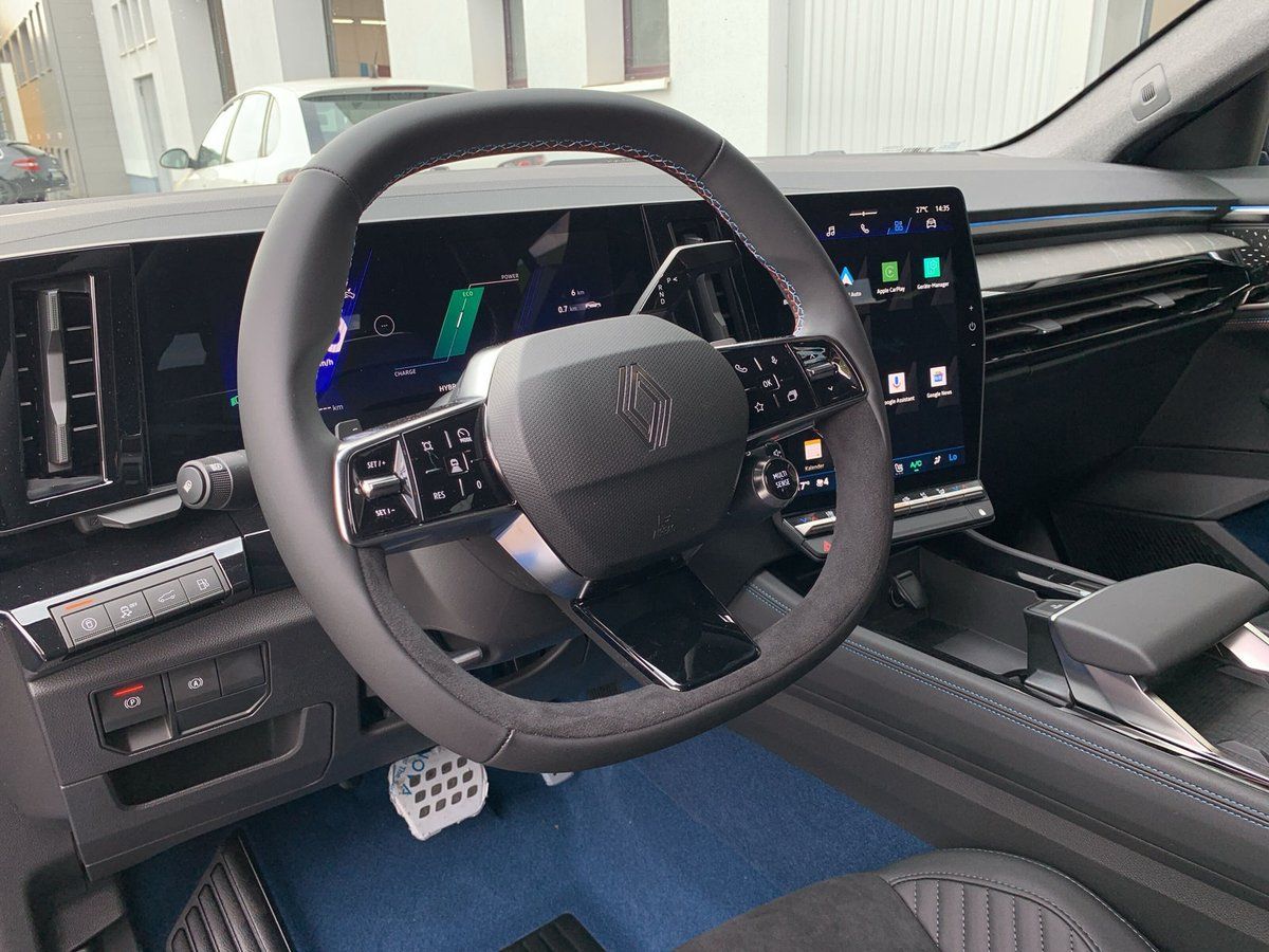 Renault Rafale - Bild 10