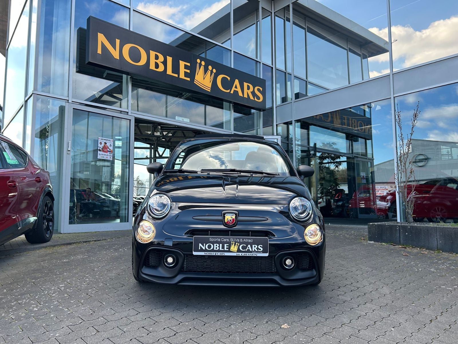 Fahrzeugabbildung Abarth 695C Cabrio Aut. LEDER CARPLAY PDC ALU