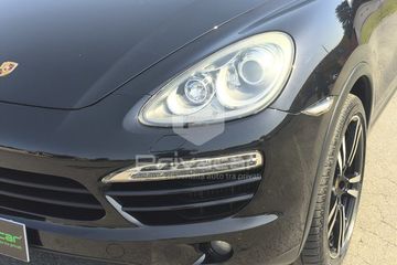 Porsche Cayenne - 5