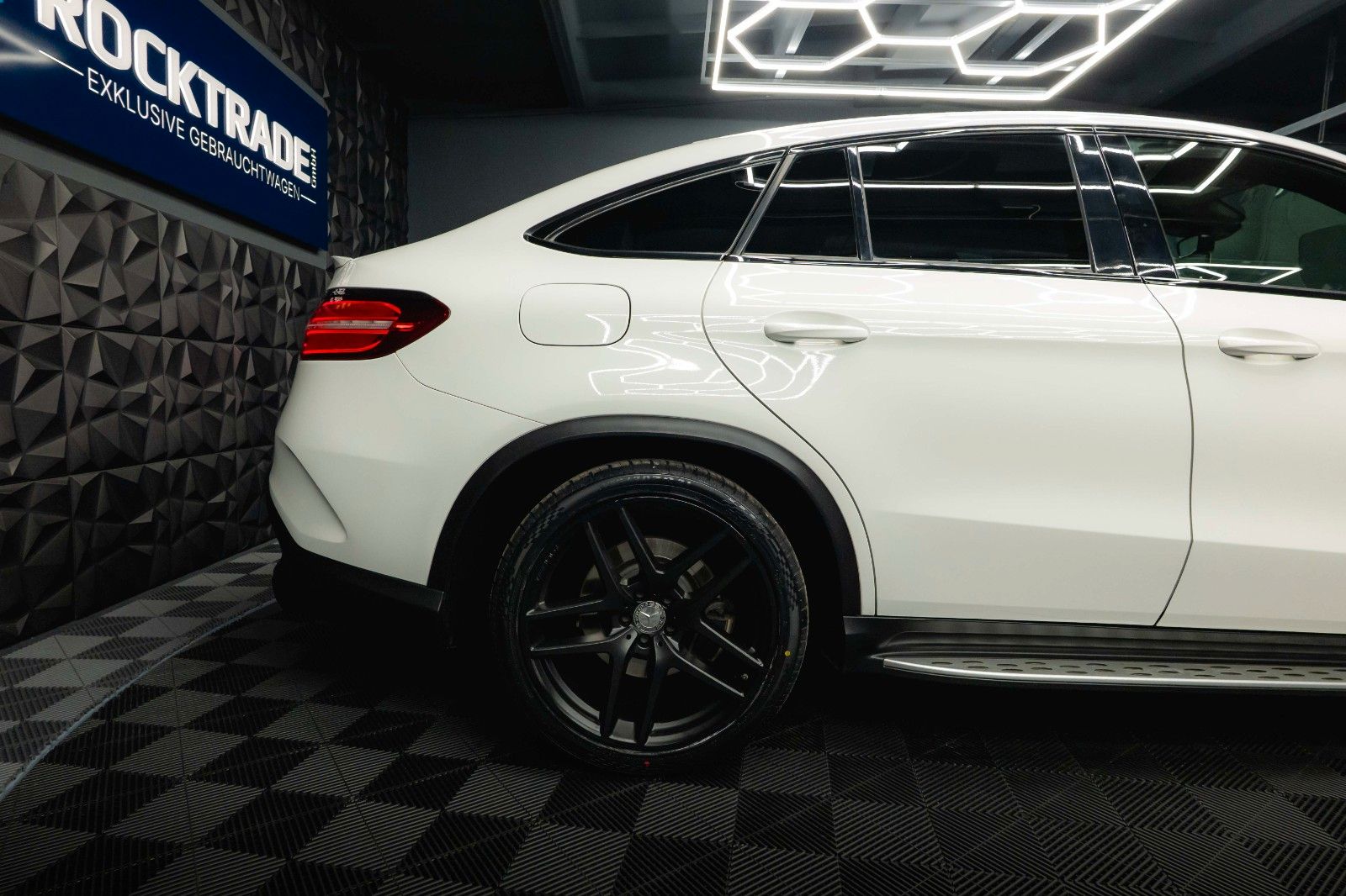 Fahrzeugabbildung Mercedes-Benz GLE 43 AMG Coupe Night-Paket *LED*Kamera*