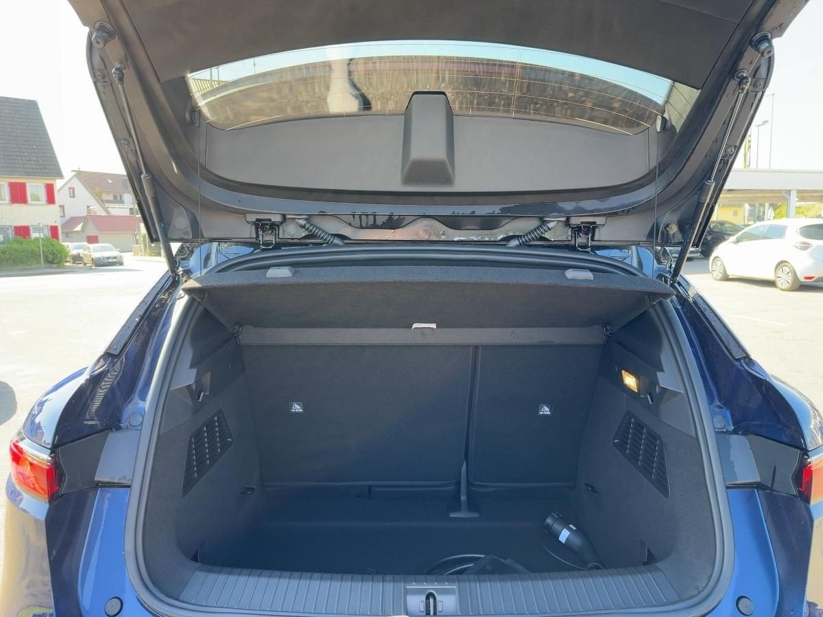 Fahrzeugabbildung Renault Megane Techno EV 60 220hp E-Tech 100% el.