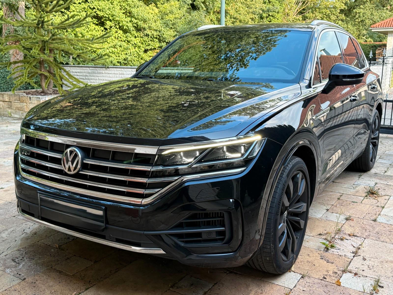 Volkswagen Touareg V8 R-Line 4Motion UPE 110900,- Euro