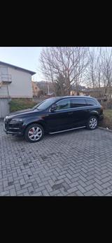 Audi Q7  3.0 - Audi Q7 Gebrauchtwagen in Dresden