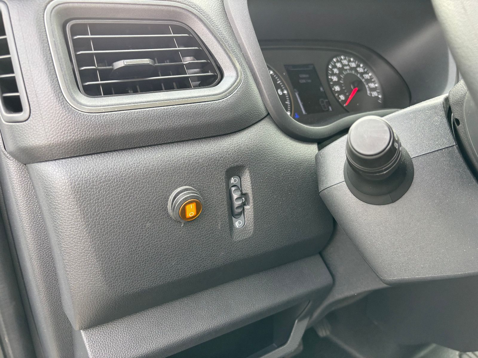 Fahrzeugabbildung Renault MASTER Abschleppwagen AHK 3,5t Klima Tempomat