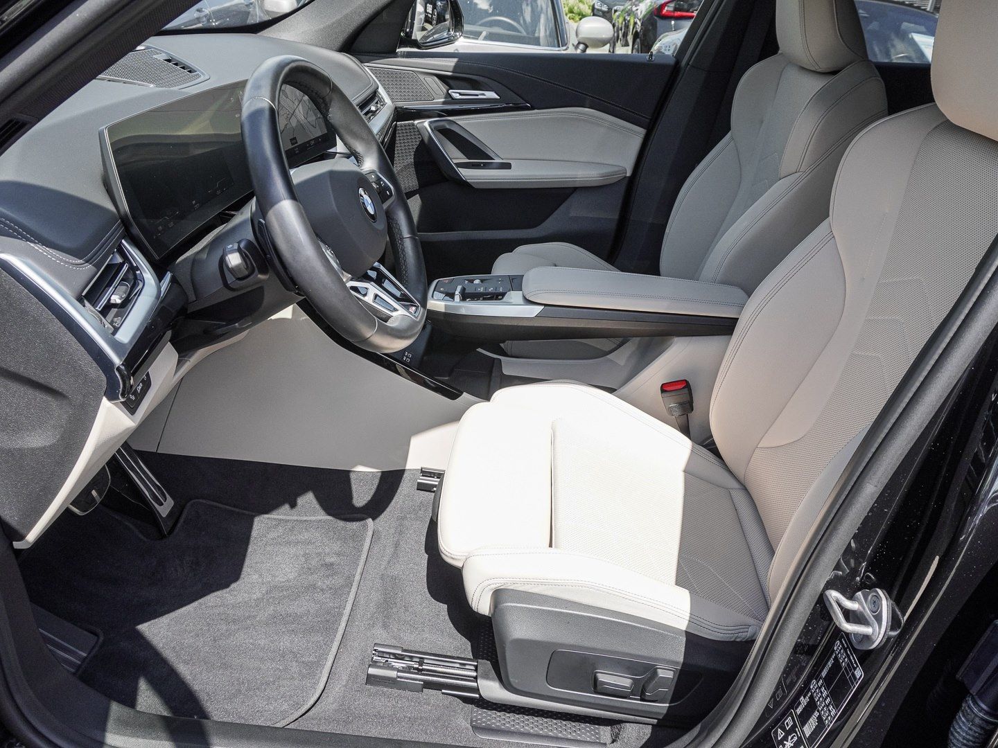 BMW X1 xDrive23i M Sport AHK RFK NAVI LED PDC V H foto 13