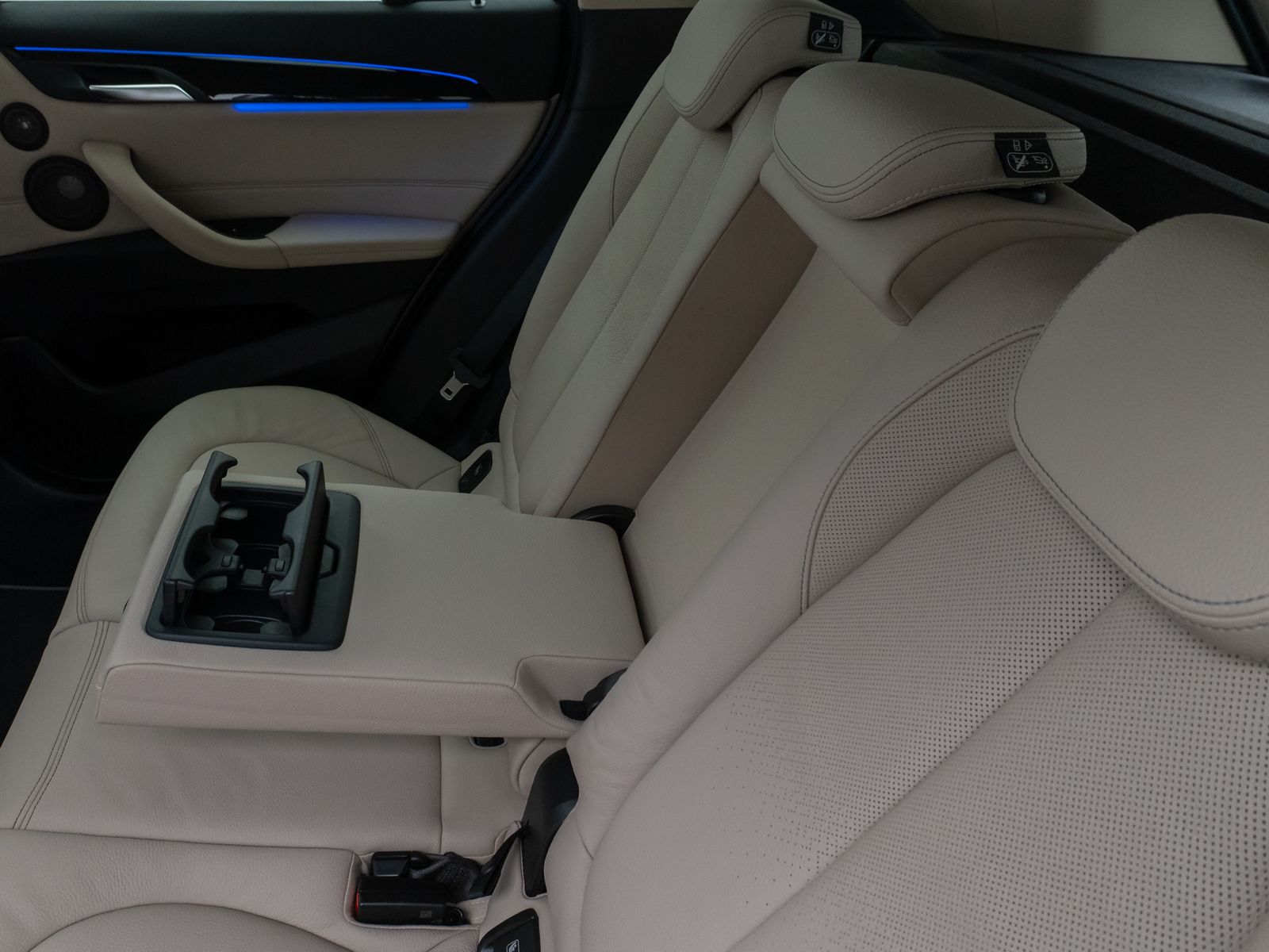 Fahrzeugabbildung BMW X1 xD25d xLine H/K DAB Parkassis AHK Alarm Sport