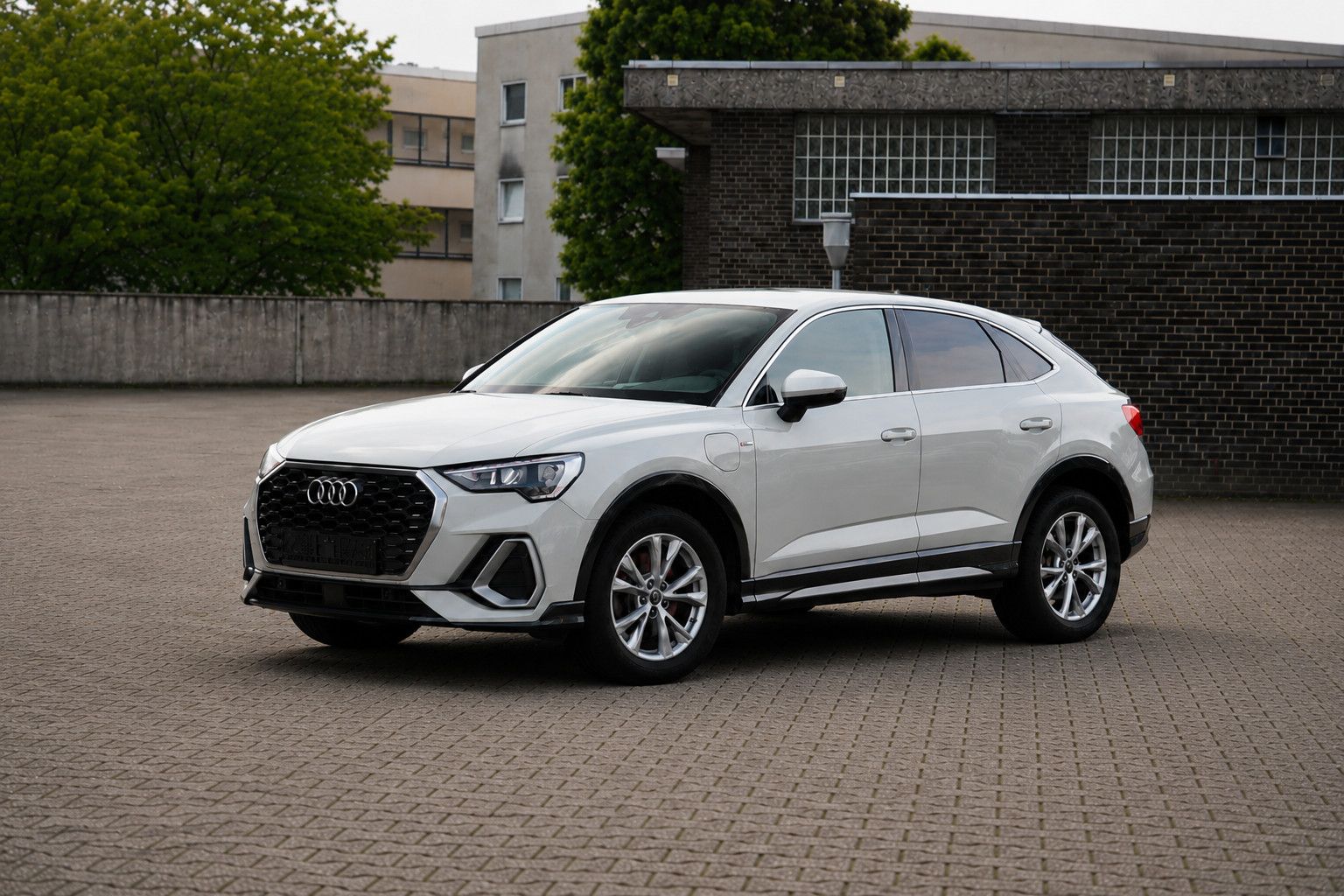 Audi Q3 Sportback 45 TFSI e S line foto 2