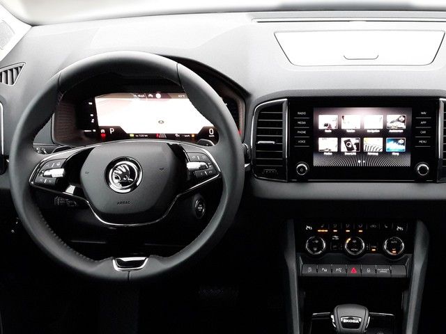 Fahrzeugabbildung SKODA Karoq 2.0TDI DSG Tour +AHK+NAVI+PDC+