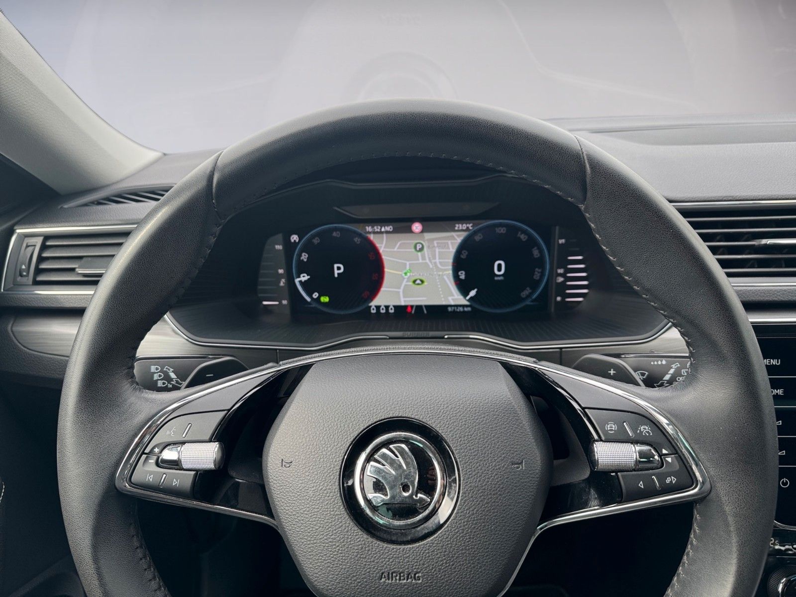 Fahrzeugabbildung SKODA Superb Combi Style 2.0 TDI