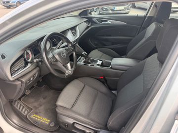 Opel Insignia - 12