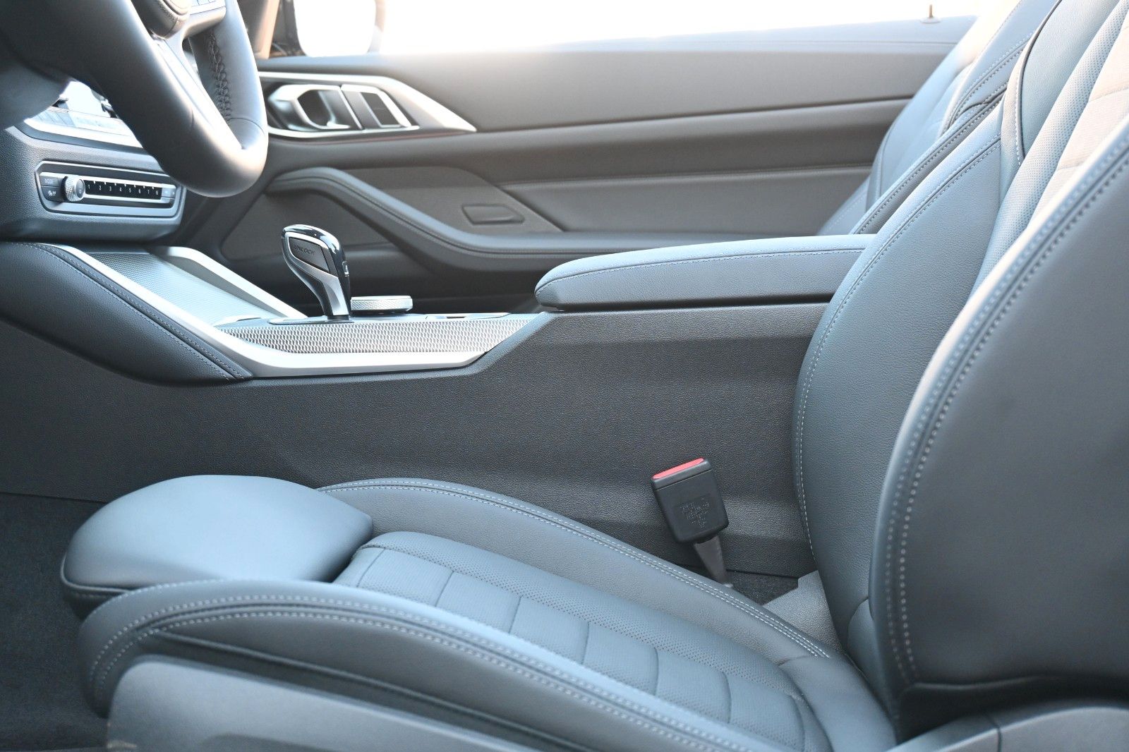 Fahrzeugabbildung BMW 4 Cabrio M440 i xDrive *360*M-Pak*Laser*MIETKAUF