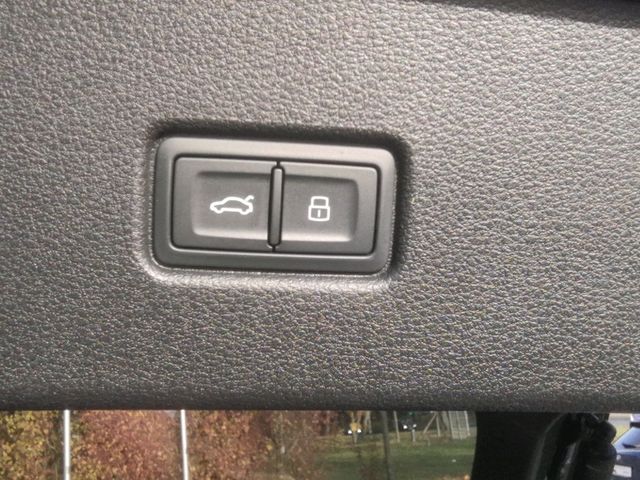 Q5 Sportback 55 TFSI e quattro S line Head-Up, A