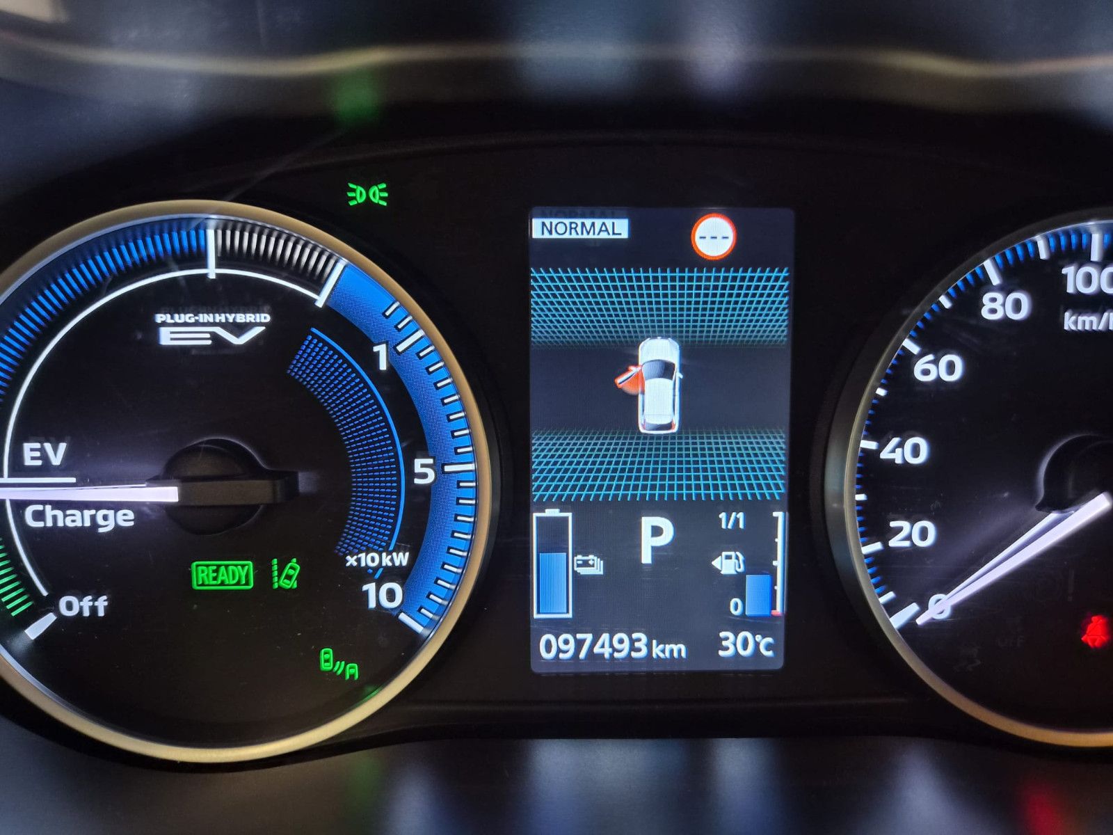 Fahrzeugabbildung Mitsubishi Eclipse Cross / KAMERA / 1. Hand PLUG IN