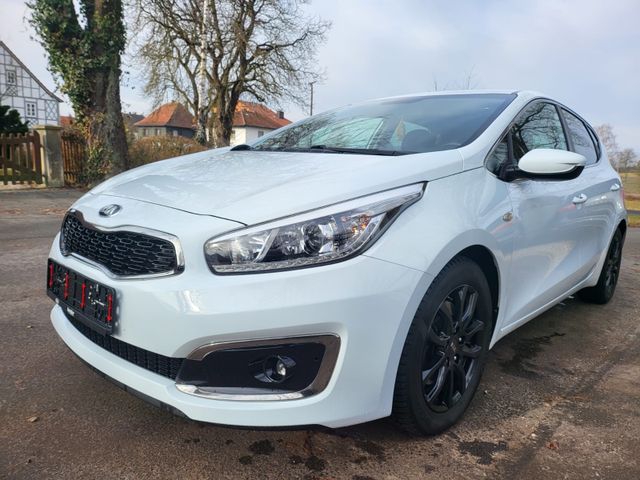 Kia cee'd / Ceed 1.6 CRDi Dream Team Edition Navi