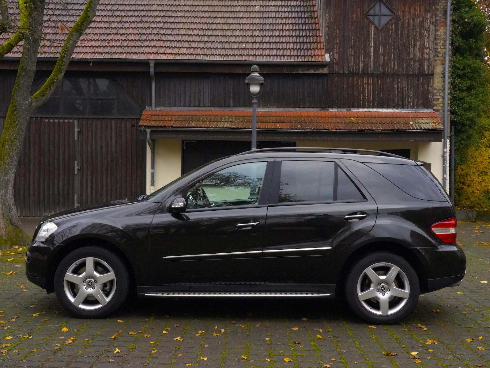 Mercedes-Benz ML 500 4Matic*AMG-Styling~Offr-Paket~StHz~AHK*