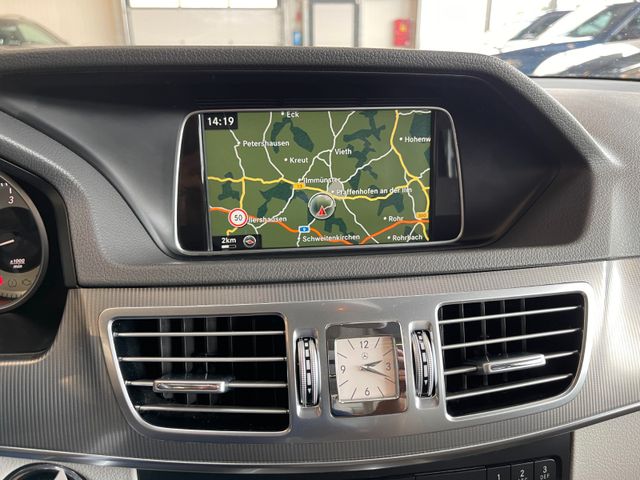 Mercedes-Benz E 350 BlueTec 4Matic Aut*ACC*AHK*NAVI*LEDER*PANO