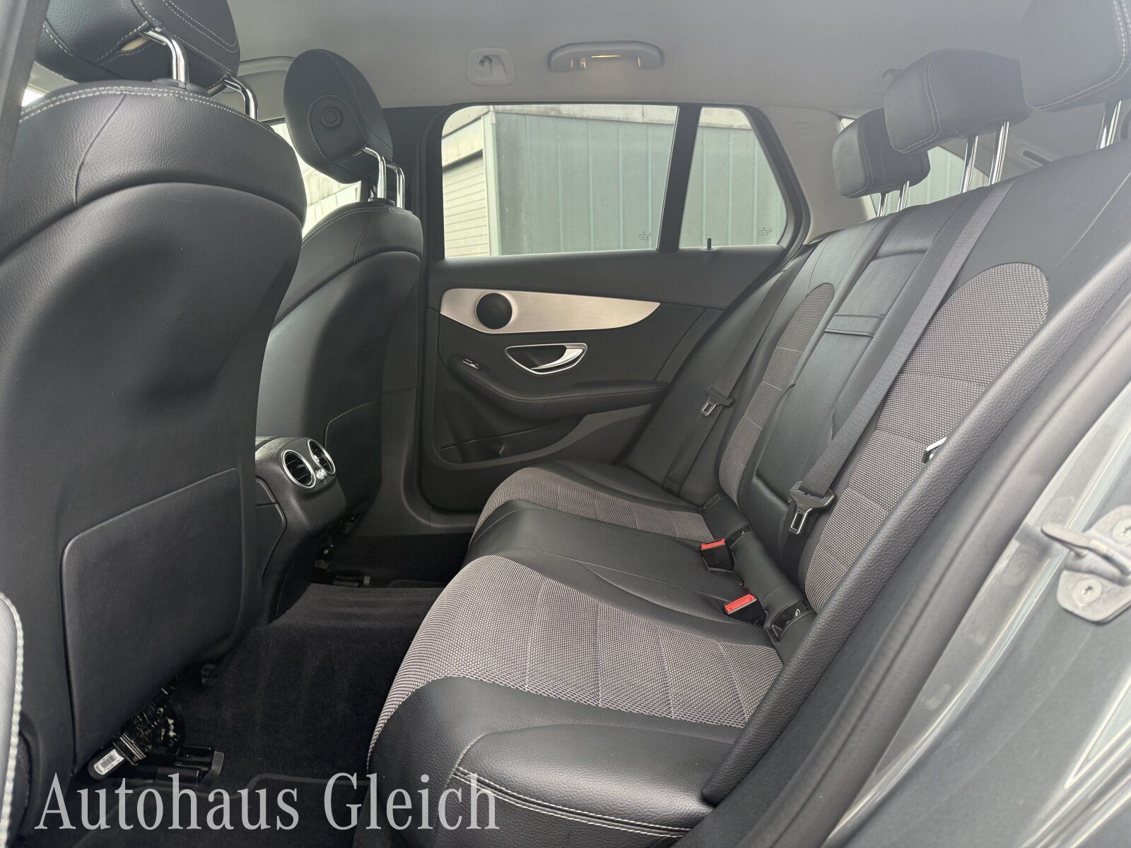 Fahrzeugabbildung Mercedes-Benz C 200 d T Avantgarde (EURO 6d-TEMP) Navi/Autom.