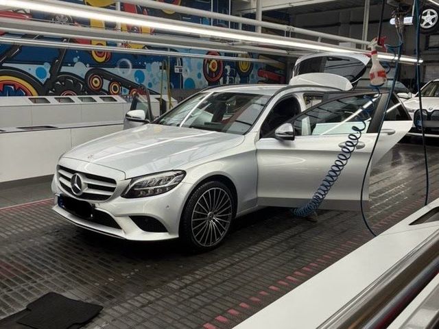 MERCEDES-BENZ Mercedes Benz C200 Diesel Facelift von Privat