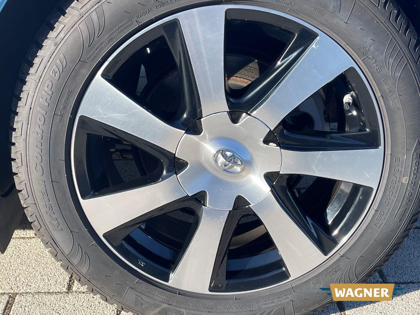 Fahrzeugabbildung Toyota Mirai FuelCell Wasserstoff Automatik Leder