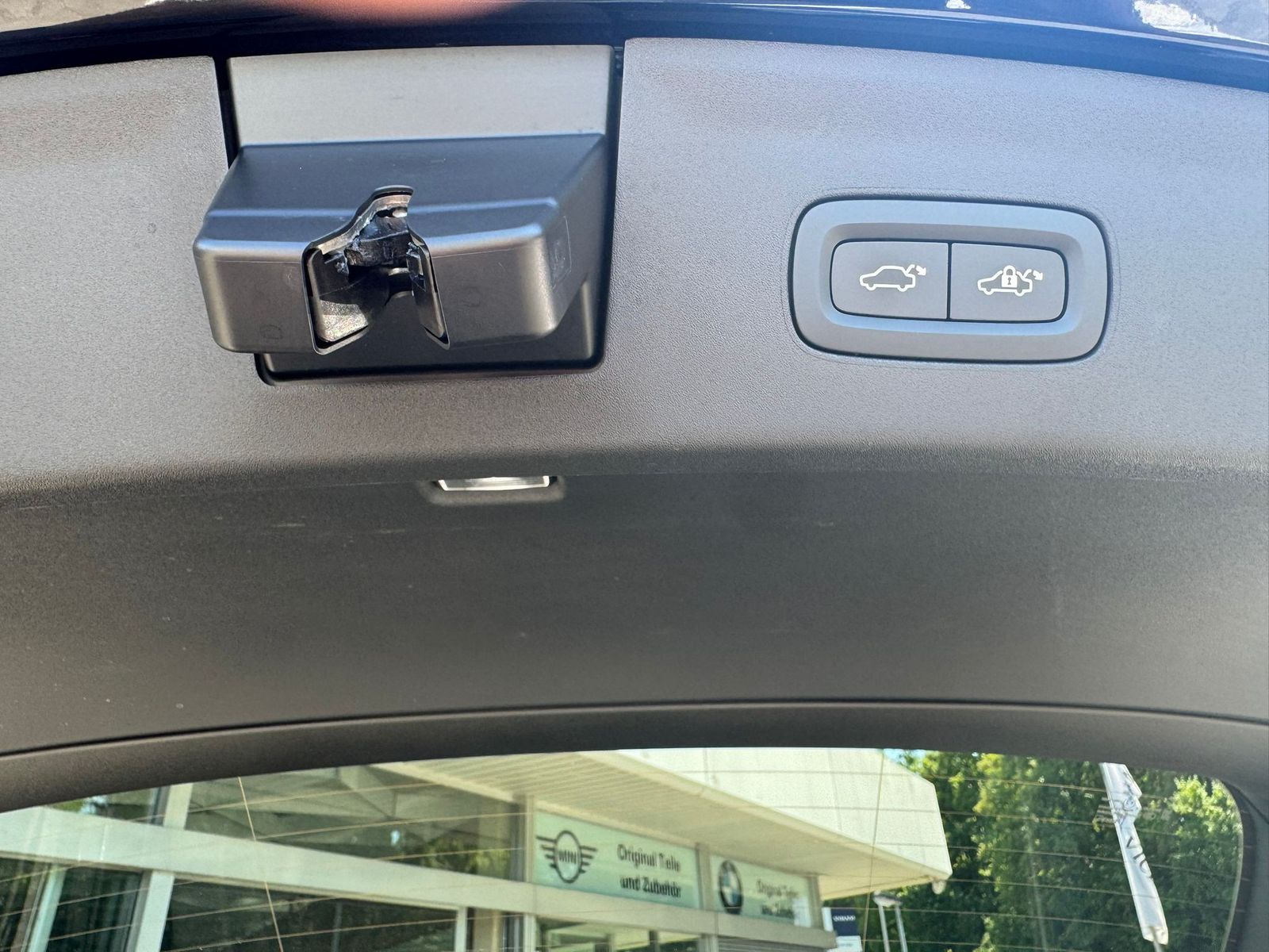 Fahrzeugabbildung Polestar 2 Long Range SM PANO+LED+SHZ+H&K+ACC+360°+WP+19"