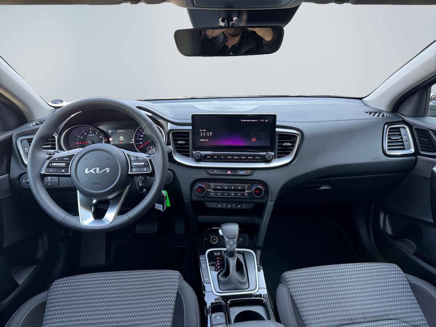 Kia Ceed_sw 1.5T Vision Navi Rückfahrkam. Klimaautom