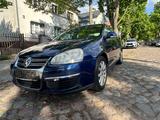 Volkswagen Jetta 2.0 FSI Automatik - VW Jetta Gebrauchtwagen in Berlin