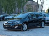 Opel Astra J Sports Tourer Innovation*Automatik* - Opel Astra aus 2011: Sports Tourer