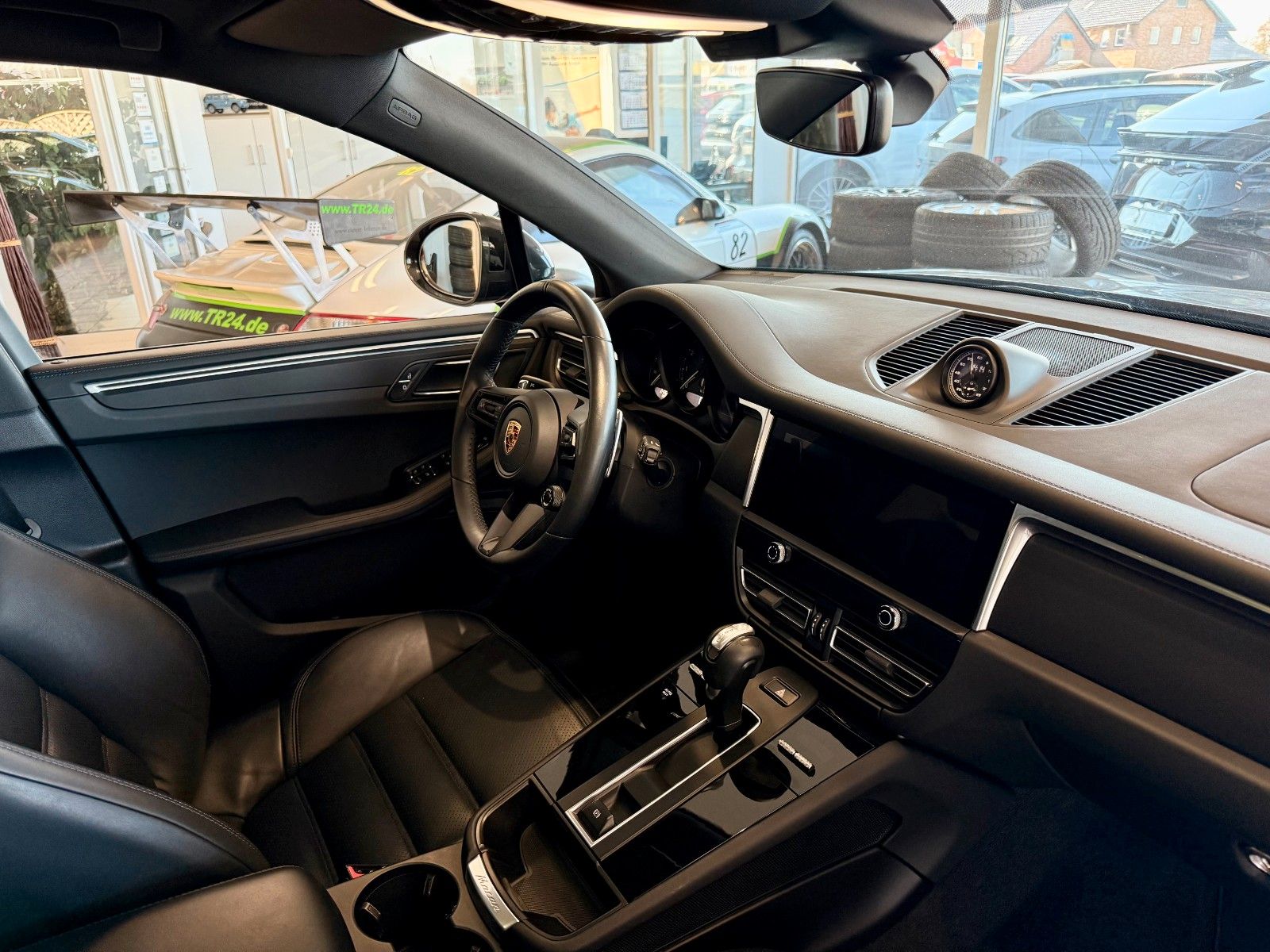 Fahrzeugabbildung Porsche Macan T Burmester/ACC/Panorama/Keyless/APPROVED